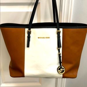 Micheal Kors Jet Travel Bag